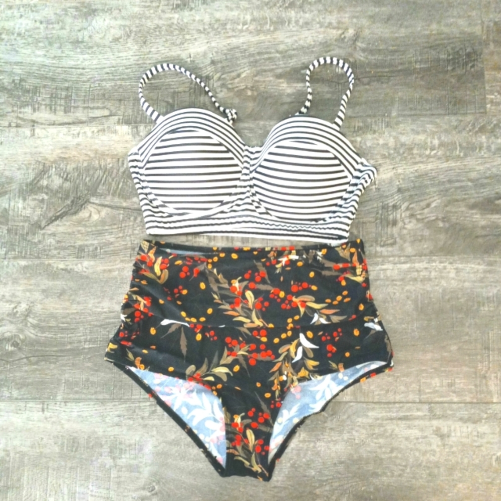 Bikini 2 piece swimsuit retro pinup gal look size S